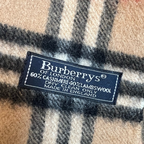 π«SOLDπ« Authentic Burberry Scarf 60% Cashmere 52βx11.5β - Picture 5 of 5